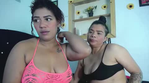 Snapshot of kaylie_and_dakota_ chatting on December 2025 01:34:01 AM kaylie and dakota online show from December 2025 01:34:01 AM