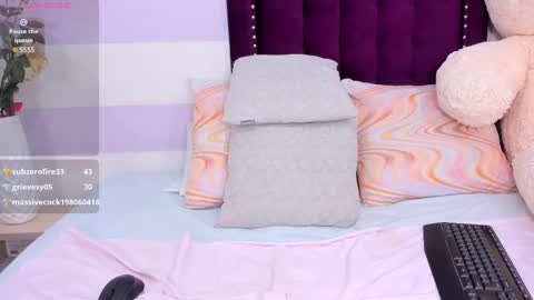 Snapshot of kaylin_jann chatting on February 2025 01:48:02 AM Kaylin Jann online show from February 2025 01:48:02 AM