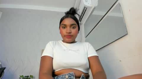 Kayna online show from November 2025 07:27:02 PM