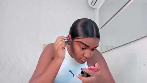 Kayna online show from March 2026 07:06:01 PM