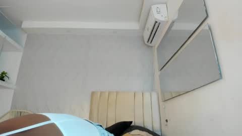 Snapshot of kayna_gomez chatting on May 2026 07:19:02 PM Kayna online show from May 2026 07:19:02 PM