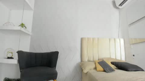 Snapshot of kayna_gomez chatting on May 2026 09:02:02 PM Kayna online show from May 2026 09:02:02 PM