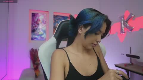 Kayra online show from November 2025 12:05:02 PM