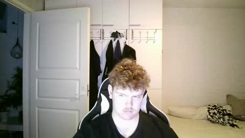 Aatu online show from December 2025 08:30:02 AM