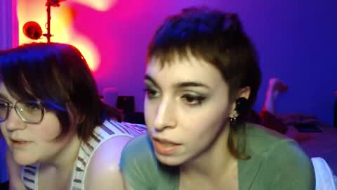 KayyNo online show from December 2025 01:13:01 AM