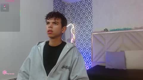 Snapshot of keahi_tay chatting on February 2026 11:43:02 AM keahi online show from February 2026 11:43:02 AM