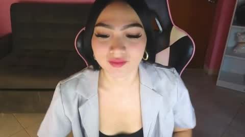 Snapshot of keeiity_moon chatting on April 2026 01:28:02 PM keeiity_moon online show from April 2026 01:28:02 PM