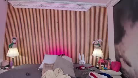 keeyla stone online show from December 2025 09:44:01 PM