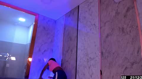 Snapshot of keila_mendoza chatting on December 2025 07:04:02 AM Keila online show from December 2025 07:04:02 AM