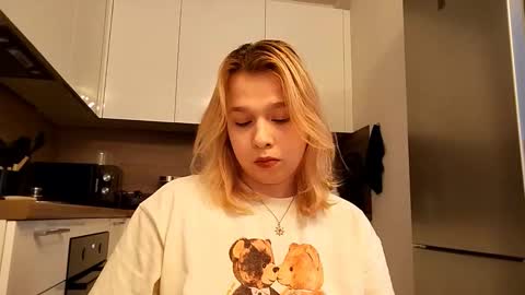 Lisa online show from December 2025 11:49:02 AM