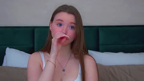 Keira online show from February 2026 06:40:02 PM