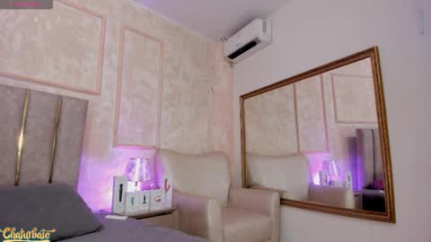 keirahartz online show from November 2025 03:50:01 AM