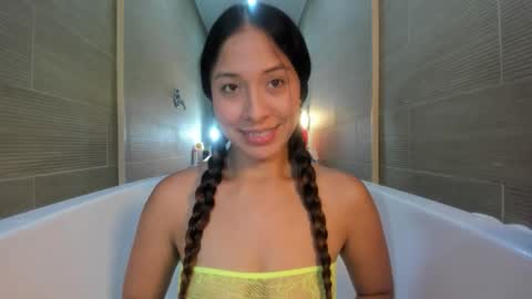 keiry_gonzalez11_aws online show from October 2025 01:26:01 AM