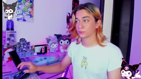 Keita moon online show from November 2025 08:43:01 PM