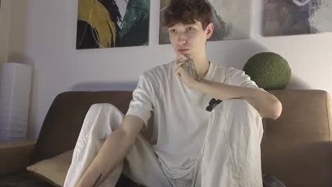 Mark online show from November 2025 10:09:02 PM