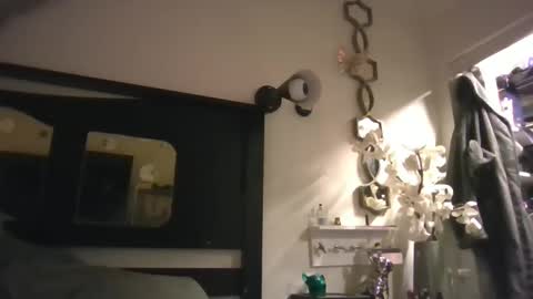 Snapshot of keithross1205 chatting on March 2025 06:26:02 AM clyde online show from March 2025 06:26:02 AM