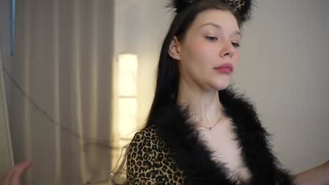 Snapshot of kelly_ember chatting on December 2024 10:10:02 AM KELLY online show from December 2024 10:10:02 AM