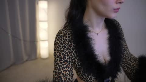 Snapshot of kelly_ember chatting on December 2024 01:14:01 PM KELLY online show from December 2024 01:14:01 PM