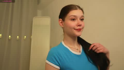 Snapshot of kelly_ember chatting on January 2025 02:03:02 PM KELLY online show from January 2025 02:03:02 PM