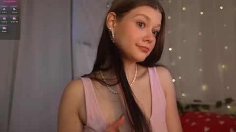 Snapshot of kelly_ember chatting on September 2025 02:20:01 PM KELLY online show from September 2025 02:20:01 PM