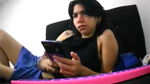 Snapshot of kelly_queenpussy chatting on November 2025 12:38:02 AM KEY online show from November 2025 12:38:02 AM