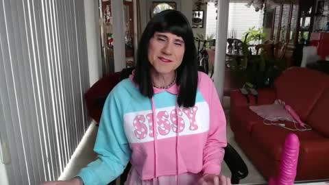 kellyanne Lynn but please call me fucktoy online show from February 2025 06:44:01 PM