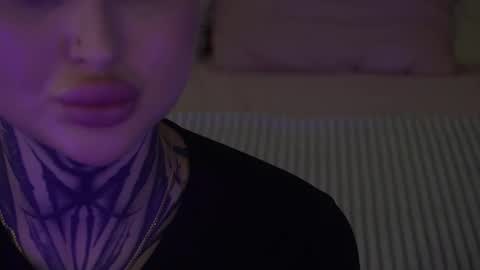 Snapshot of kellybabbe chatting on November 2025 01:43:02 PM Kelly online show from November 2025 01:43:02 PM