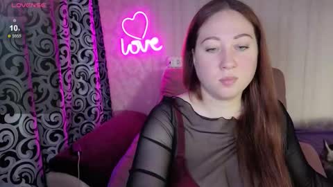 Snapshot of kellycrystall chatting on November 2025 06:05:01 AM kellycrystall online show from November 2025 06:05:01 AM