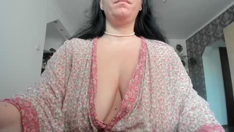 Snapshot of kellymorgan_ chatting on January 2025 12:07:02 PM Monday - Friday 08 am - 3 pm GMT 3 online show from January 2025 12:07:02 PM