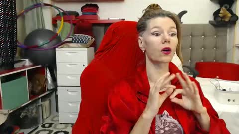 kelly online show from February 2025 10:48:01 PM