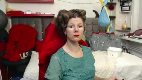 kelly online show from September 2025 10:14:01 PM