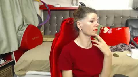 kelly online show from November 2025 03:41:01 AM