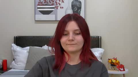 Snapshot of kellystoneys chatting on November 2025 05:39:01 AM Kelly Stoneys online show from November 2025 05:39:01 AM