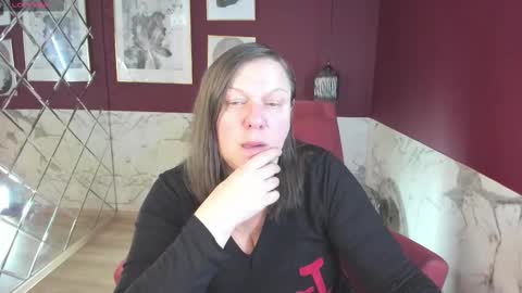 Kelly online show from December 2025 05:24:01 AM