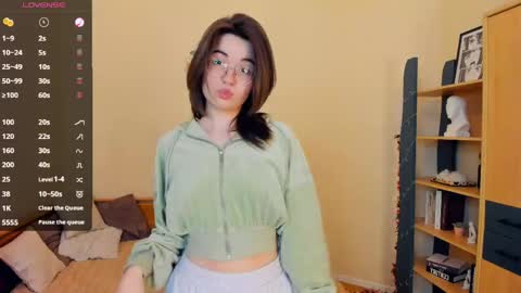 Lina online show from June 2026 08:14:02 PM