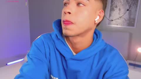   online show from October 2025 11:38:02 AM