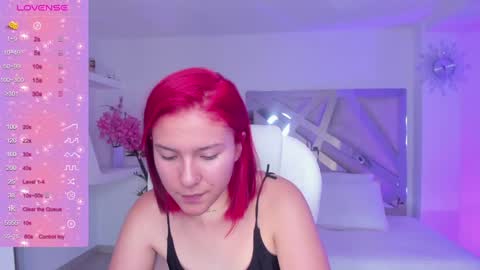 Snapshot of kendaall_jenner chatting on February 2025 03:43:01 AM Kendall Jenner online show from February 2025 03:43:01 AM