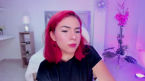 Snapshot of kendaall_jenner chatting on March 2025 04:30:02 AM Kendall Jenner online show from March 2025 04:30:02 AM