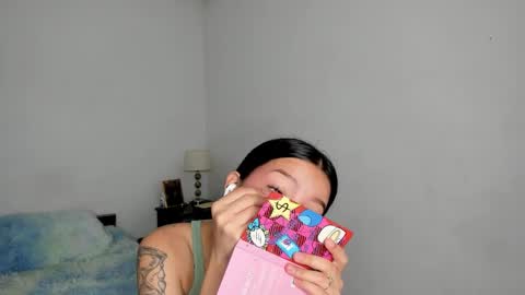 Snapshot of kendalgrey01 chatting on October 2025 04:09:01 PM Kendal online show from October 2025 04:09:01 PM