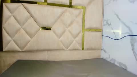 kendall69__ online show from October 2025 12:49:01 PM