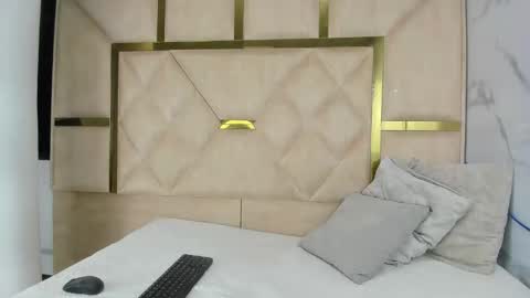 kendall69__ online show from November 2025 01:10:01 PM