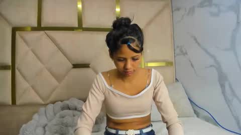 kendall69__ online show from November 2025 01:11:01 PM