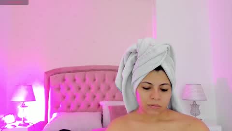 Kendall online show from November 2025 06:35:02 AM