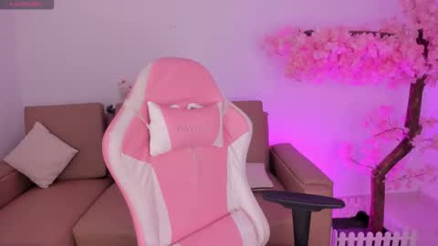   online show from February 2026 08:18:02 PM