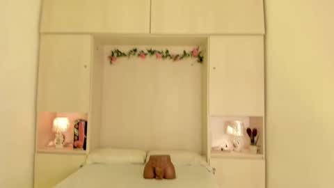 Kendal online show from February 2026 12:03:01 PM