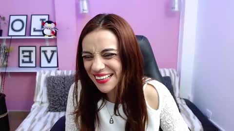 Kendall  online show from November 2025 08:57:01 PM