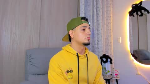 Snapshot of kendel_dimitri chatting on November 2025 08:17:02 AM kendel_dimitri online show from November 2025 08:17:02 AM