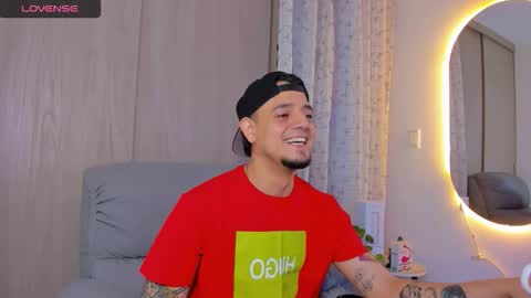 Snapshot of kendel_dimitri chatting on November 2025 12:42:01 AM kendel_dimitri online show from November 2025 12:42:01 AM