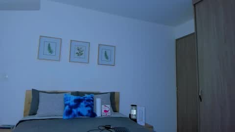 Snapshot of kendel_dimitri chatting on November 2025 09:21:01 AM kendel_dimitri online show from November 2025 09:21:01 AM