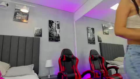 Kendra London online show from March 2026 01:48:02 PM